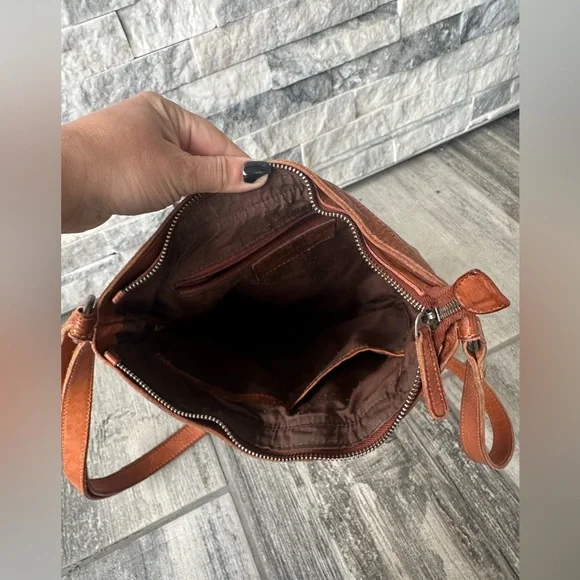 Vilenca Holland Anthropologie BohoCognac Crossbody Bag  Beautiful Woven Leather - Picture 8 of 14